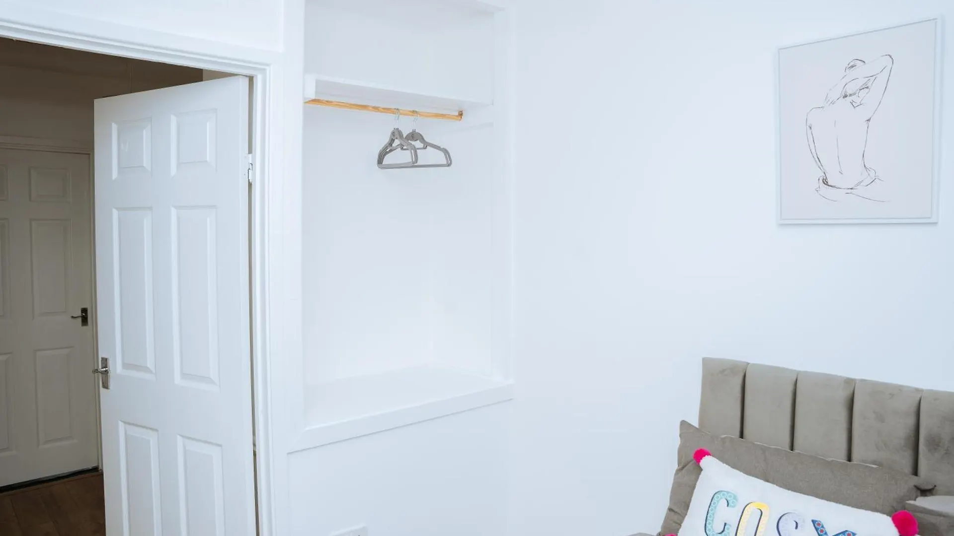 Great Home Away From Home In Leeds Close To City 0*, Leeds (West Yorkshire)